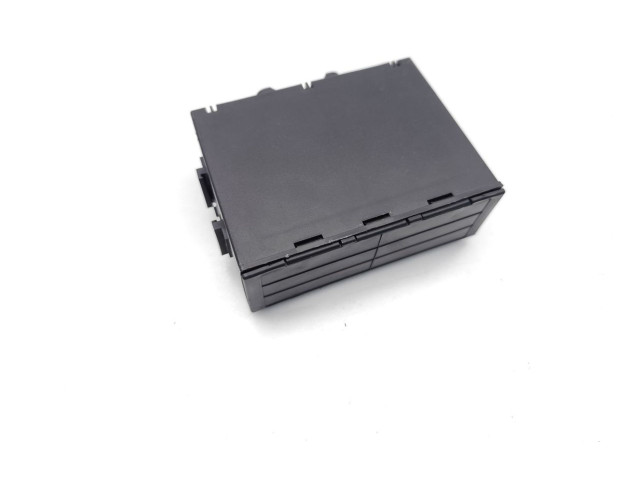 Поршень Блок управления дверью CFB(1KR) 89740-0H040, E1087572  Citroen C1  