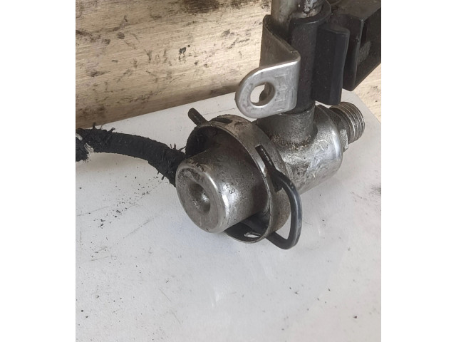 Топливная рампа 078133681   Audi A6 S6 C5 4B  