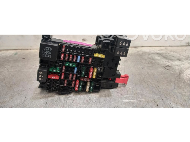 Блок предохранителей Audi A1  2018 -  года 2Q0937615A      