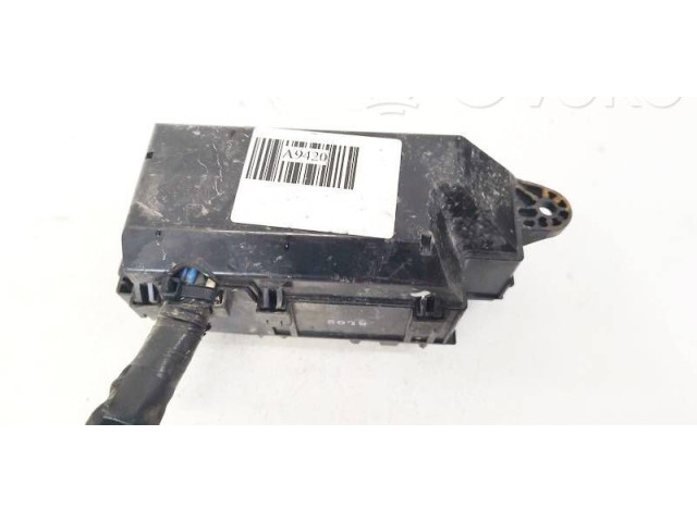 Блок предохранителей Daihatsu Sirion