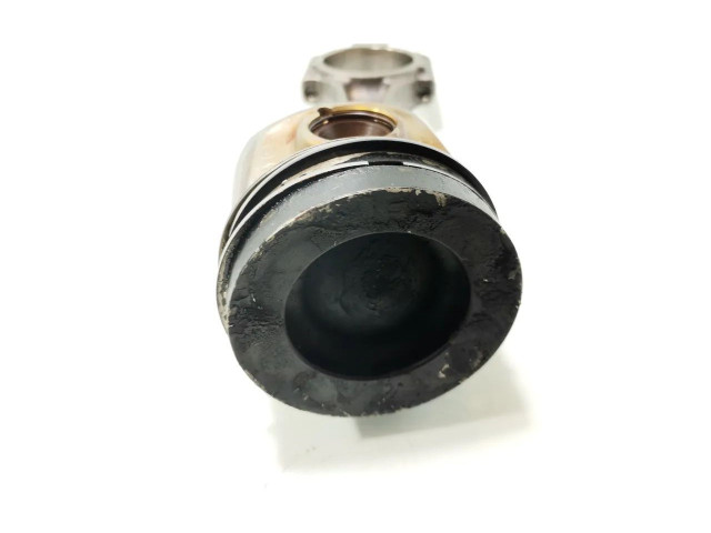 Поршень с шатуном CXXA Volkswagen Golf VII