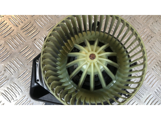 Вентилятор печки 740221233F, 8D1820021 Skoda Superb B5 (3U)