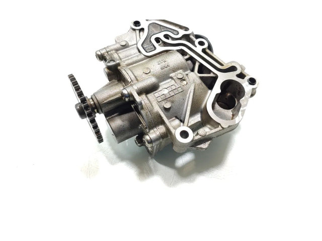 Масляный насос  CAVG 04E115103C  Audi A1 