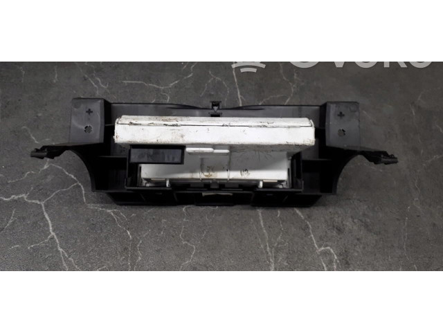 Дисплей    8200380298   Renault Clio II