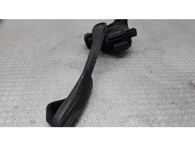 Педаль акселератора