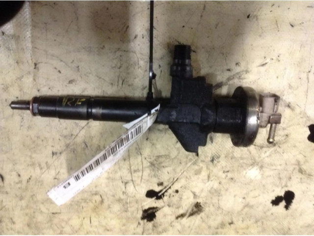 Форсунка Mazda MPV II LW