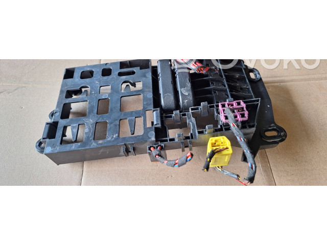 Блок предохранителей  4f0971845   Audi A6 S6 C6 4F    