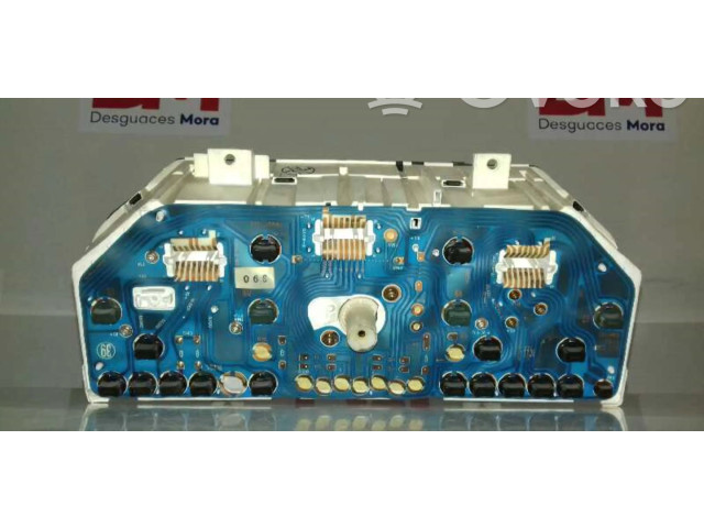 Панель приборов MR240564 Mitsubishi Space Wagon