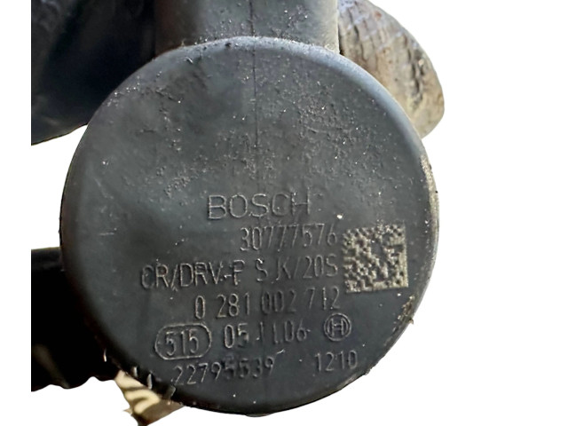 Топливная рампа 30777554, 003343L2 Volvo V70