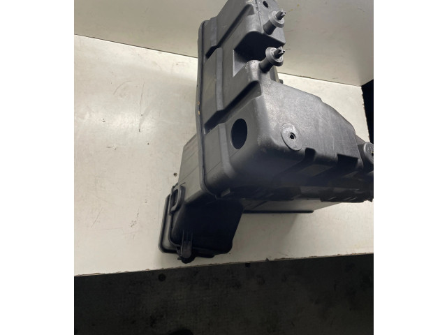 Pojistková skříňka Volkswagen Transporter - Caravelle T5 2005