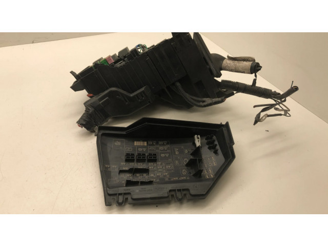 Pojistková skříňka 6G9T14A076, 6G9T12A690 Ford C-MAX 2008