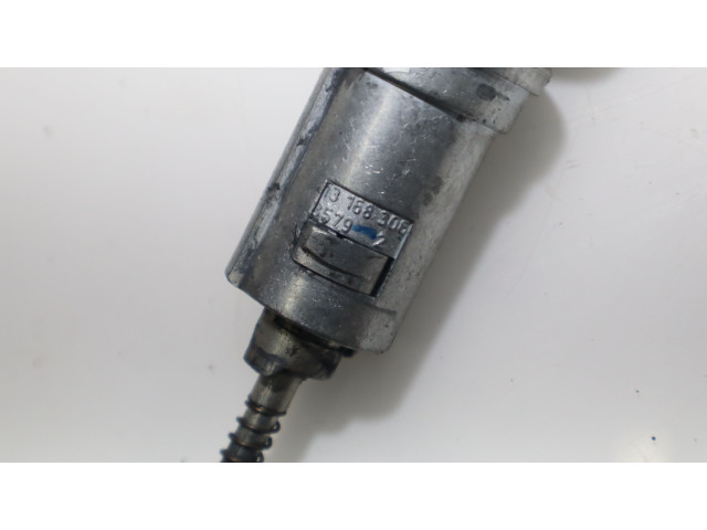 Блок управления двигателем Блок управления Opel Meriva B