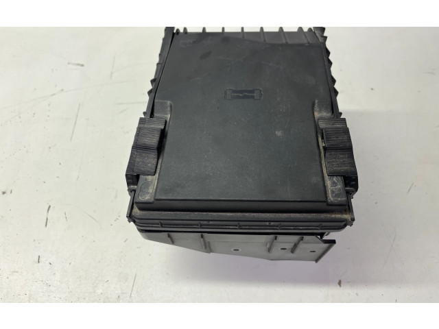   Pojistková skříňka 5N0937808   Volkswagen Tiguan 2013