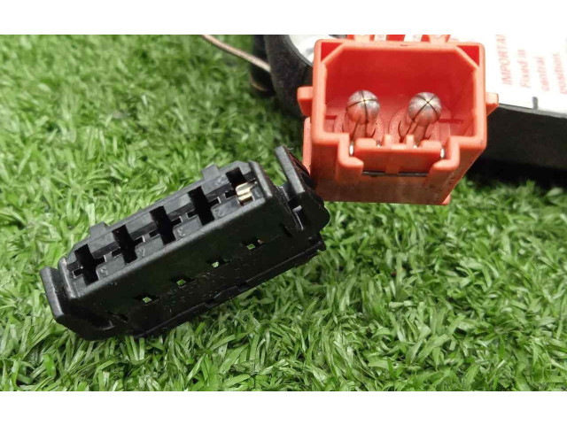 Подушка безопасности водителя 4D0951543 Audi Coupe