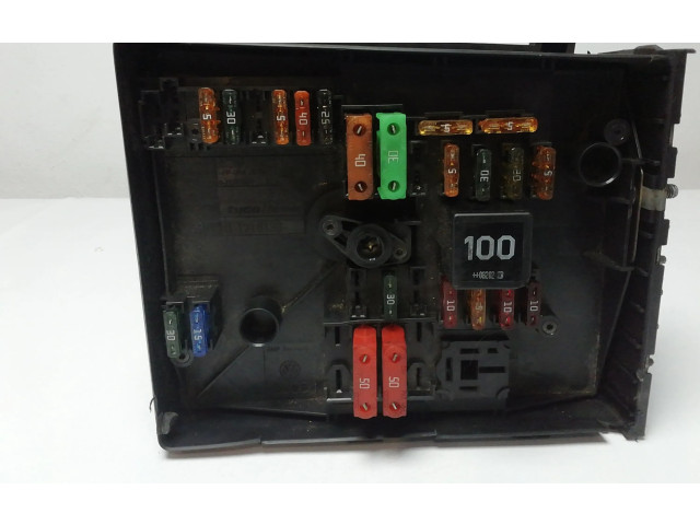   Pojistková skříňka 1K0937125A   Volkswagen Tiguan 2008