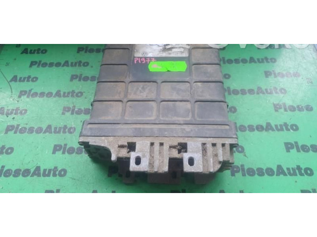 Блок управления двигателем Блок управления 037906025A, 037906025A. Volkswagen Golf III