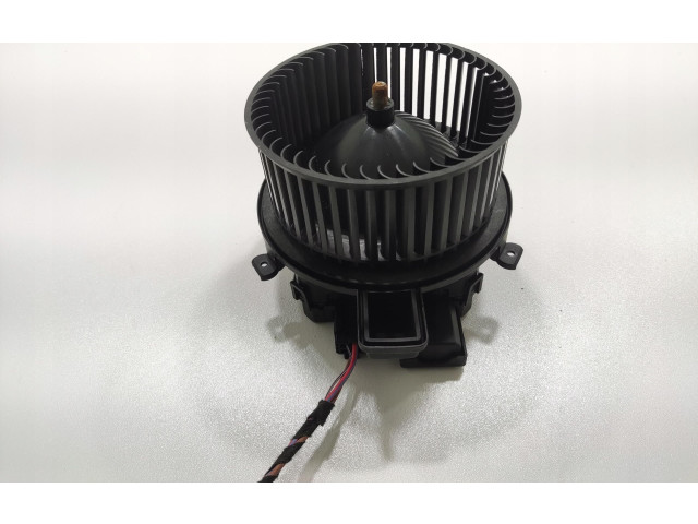 Вентилятор печки 4M1820021A Audi Q5 SQ5