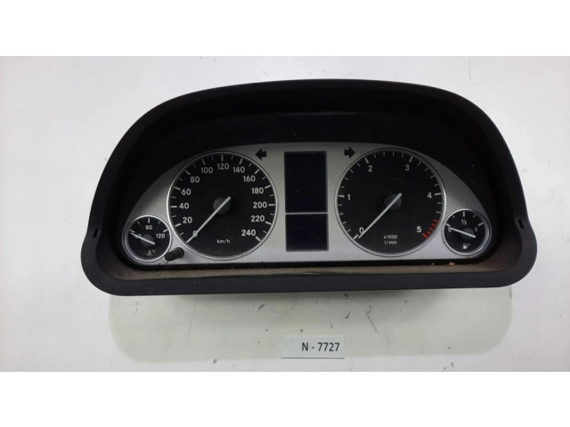 Přístrojová deska Mercedes-Benz B W245 2007 1031098110