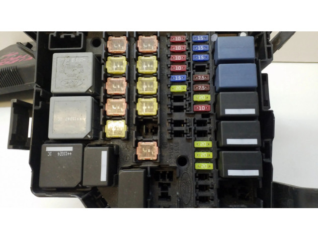 Блок предохранителей 8V5114B144BA, 8V5114A07CA Ford Fiesta