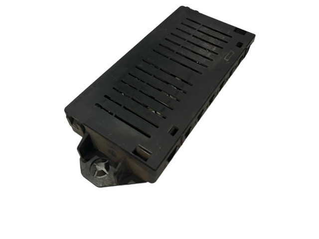 Блок предохранителей 9441776    Volvo XC90   