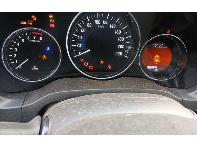 Панель приборов    Honda HR-V       