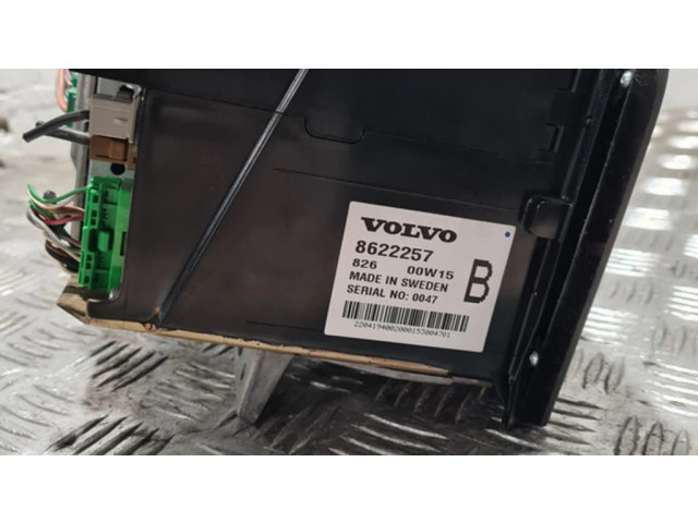 Радио/ проигрыватель CD/DVD / навигация