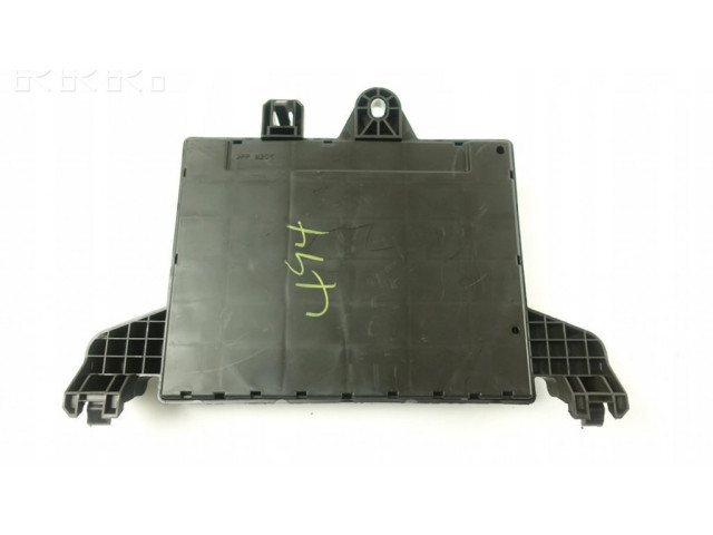 Pojistková skříňka 13368652 Opel Astra 2013