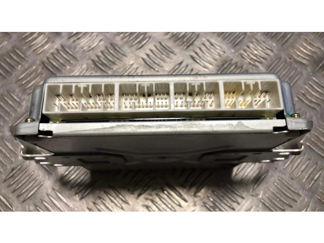 Блок управления двигателя 22611AH04C, R2E4B Subaru Legacy