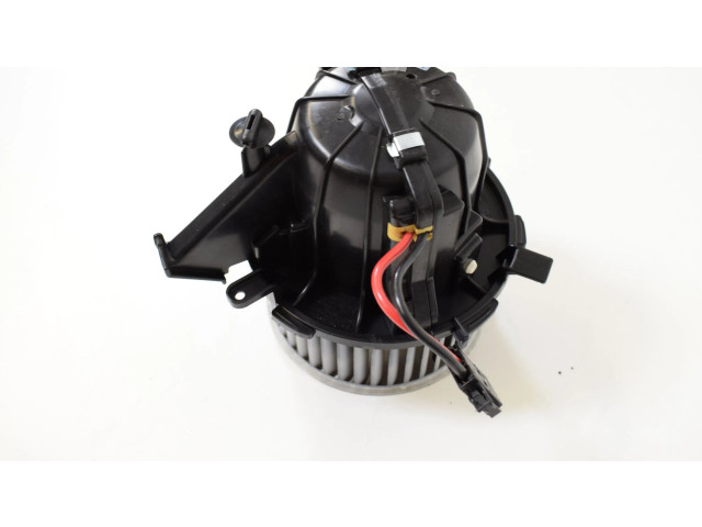Вентилятор печки 8EW351040 Audi A5 8T 8F