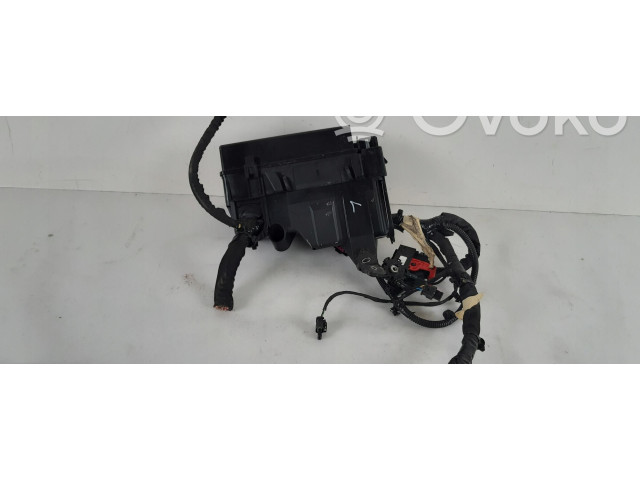 Блок предохранителей acm764 Volvo XC40