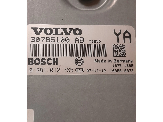 Блок управления двигателя 30785100, 1039S18372   Volvo V70