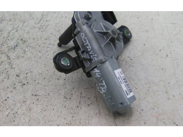 Моторчик заднего дворника 5F4855711    Skoda Octavia Mk3 (5E)