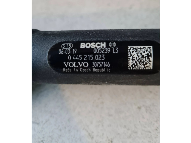 Топливная рампа 30757146, 0281002712   Volvo XC90  