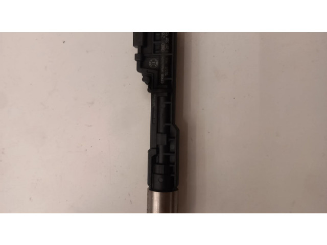 Vstřikovač 7639990   BMW M3 F80  pro benzínový motor 2.3 s55 