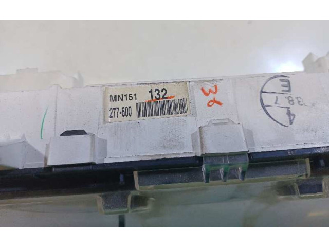 Панель приборов MN151137 Mitsubishi Outlander