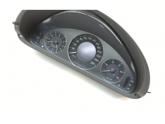 Přístrojová deska Mercedes-Benz CLK A209 C209 2004 A2095407111, 110080282