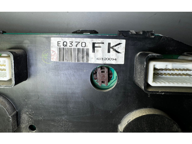 Přístrojová deska  Nissan X-Trail T30 2004 EQ370FK, EQ370  