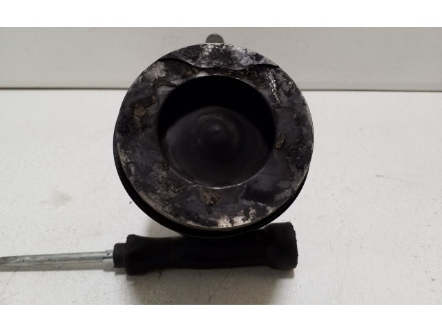  Поршень с шатуном  82L175  Volvo XC60  