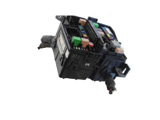 Блок предохранителей 912402P051 KIA Sorento