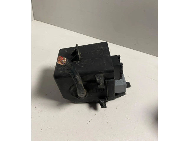 Блок предохранителей  1J0941391C   Audi A3 S3 8L    