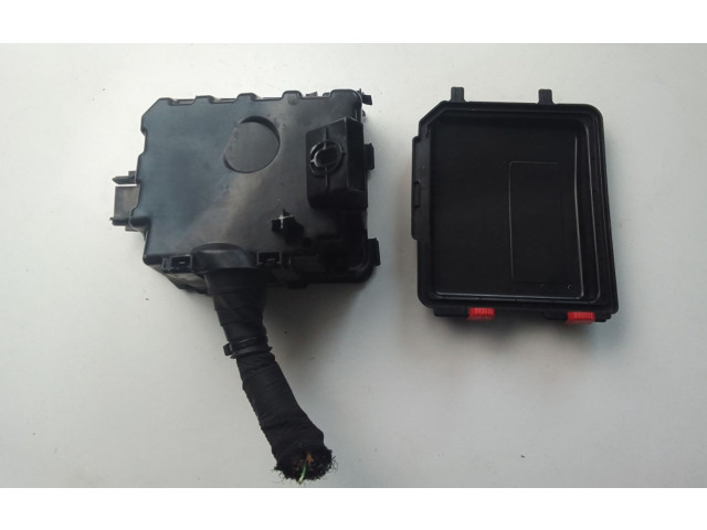 Zpětné zrcátko  Peugeot 2008 II 2021  9824510780  