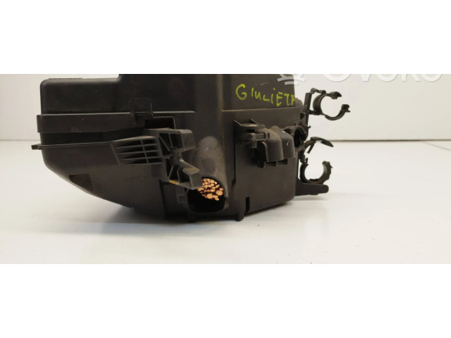 Блок предохранителей 50514168 Alfa Romeo Giulietta