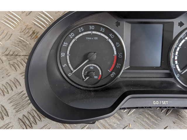 Панель приборов 5E0920757   Skoda Octavia Mk3 (5E)       