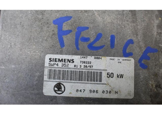 Řídící jednotka 047906030N   Skoda Felicia II 1996