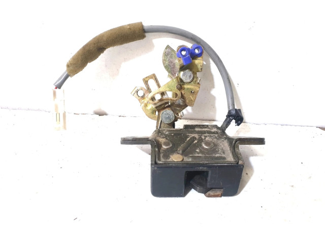 Zámek zadních dveří    Lexus RX 300 2003