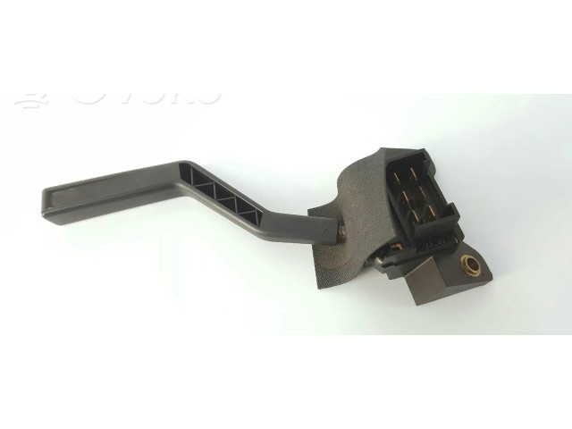 Ручка стеклоочистителей 1363016, 01837727 Volvo 740