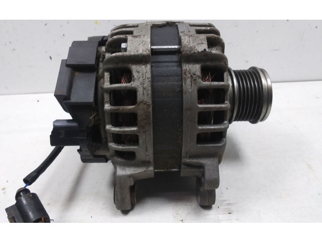 Генератор 04L903024T   Volkswagen Golf SportWagen      