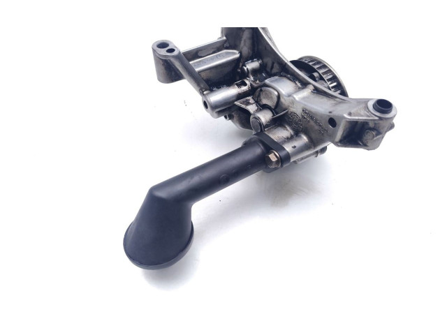 Масляный насос  CAYC 03L115263  Skoda Octavia Mk2 (1Z) 