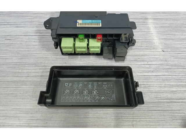 Блок предохранителей  9240943, 61149240943   Mini One - Cooper R56    