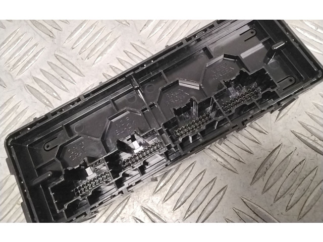 Блок управления климат-контролем 84379595   Chevrolet Volt II